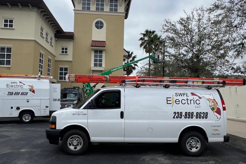 Electricians in Vanderbilt Beach, FL 2