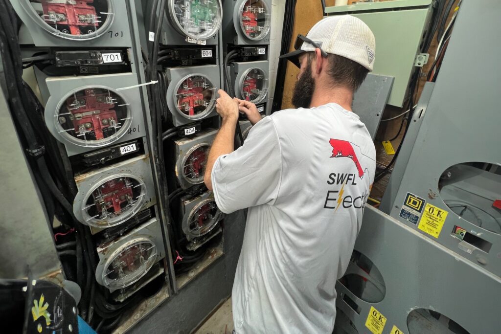 Electricians in Pelican Bay, FL